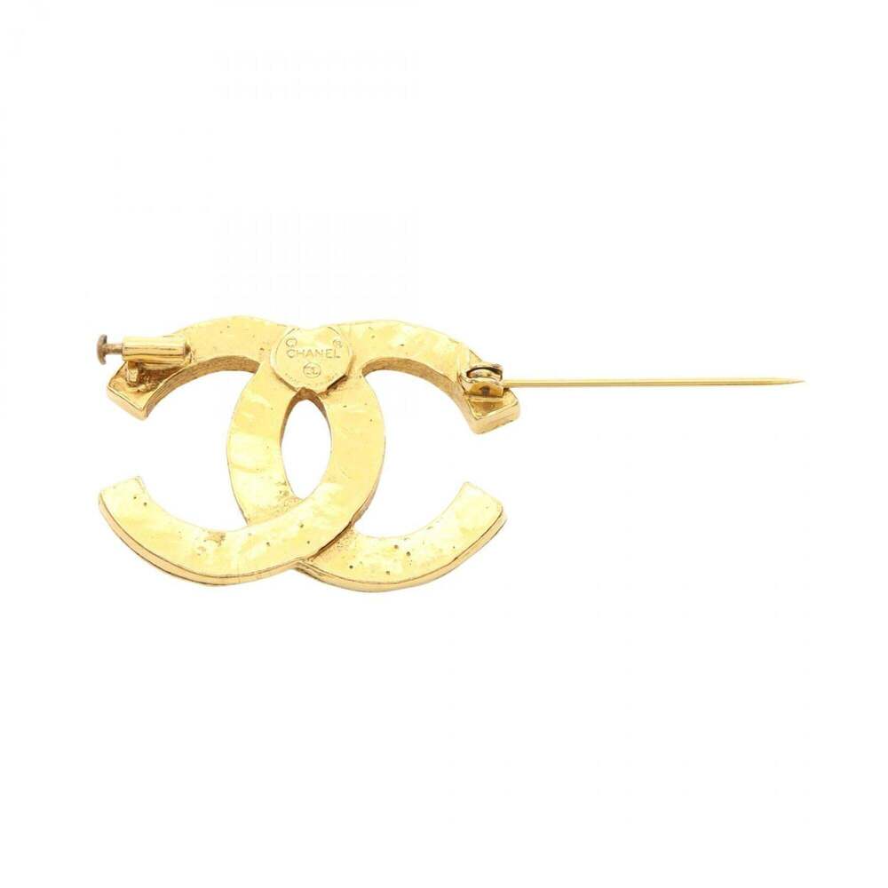 CHANEL White Logo Brooch - Picture 2 of 7